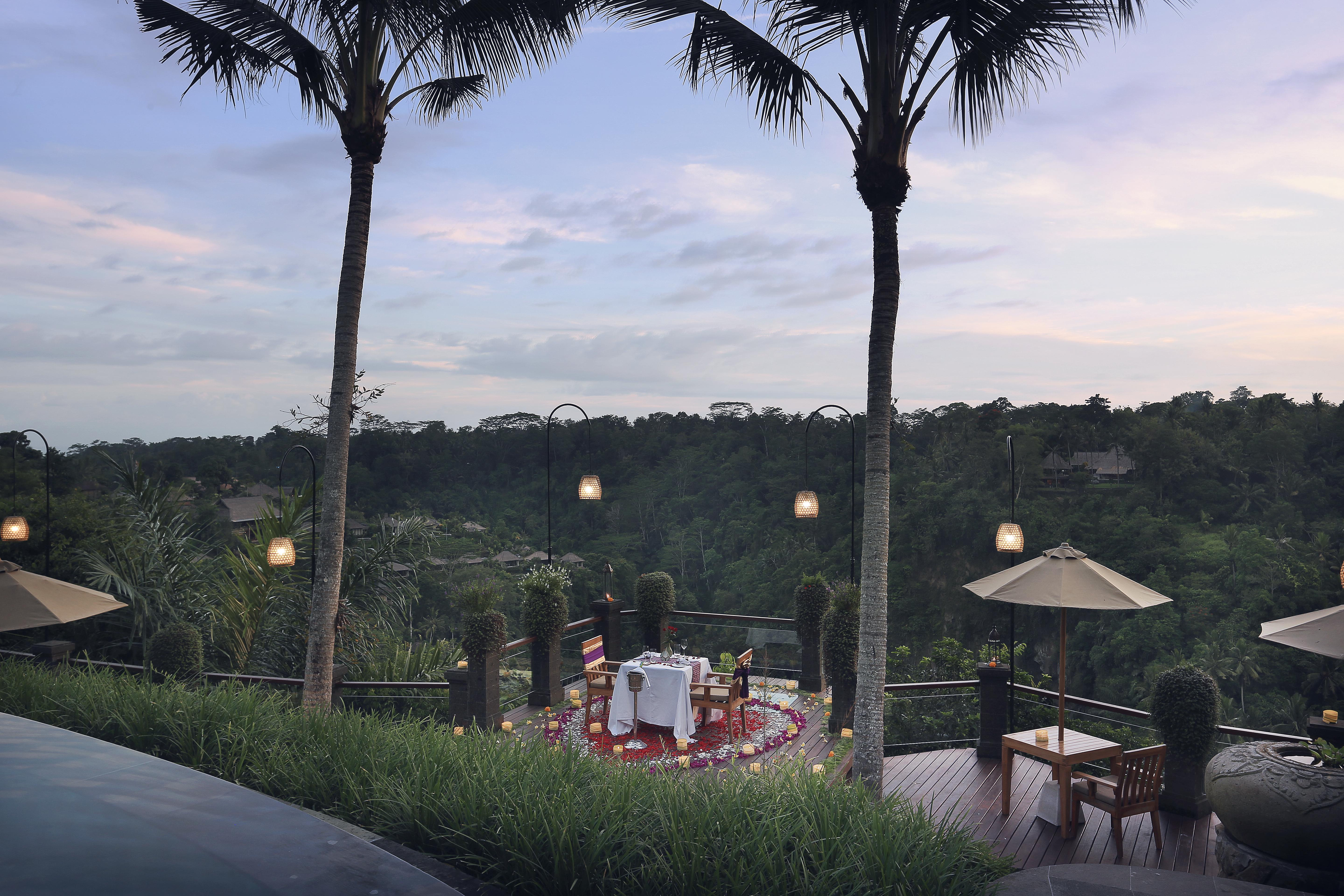 Pramana Watu Kurung Hotel Ubud Exterior foto The view from the restaurant