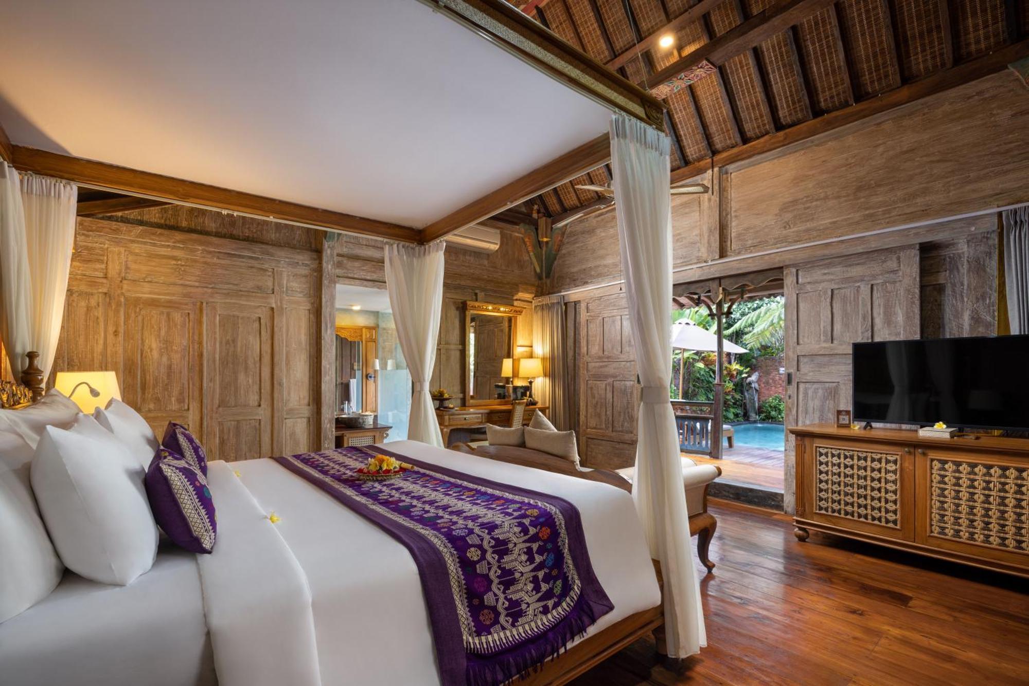 Pramana Watu Kurung Hotel Ubud Exterior foto A bedroom at the hotel