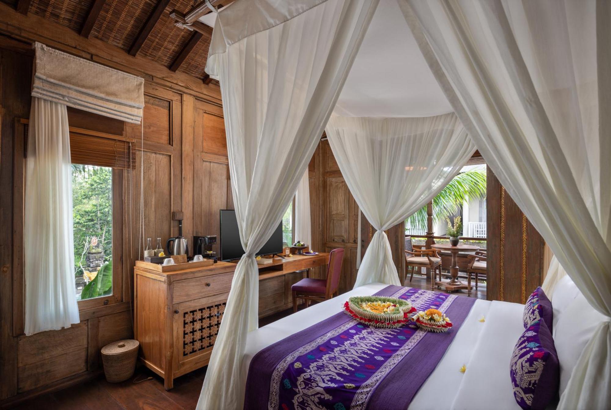 Pramana Watu Kurung Hotel Ubud Exterior foto A bedroom at the resort