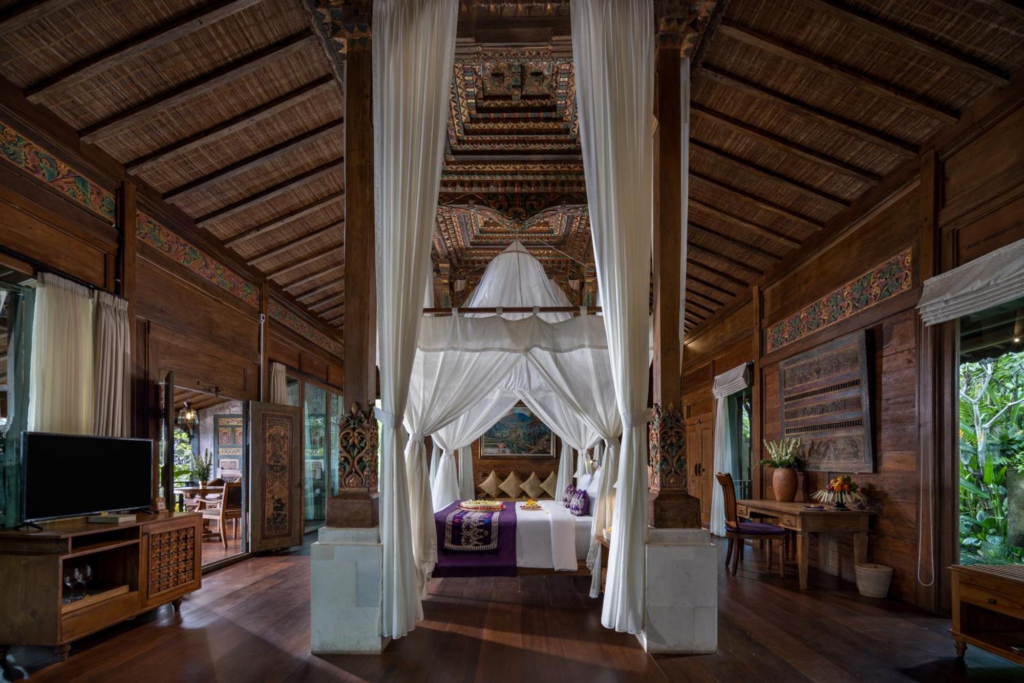 Pramana Watu Kurung Hotel Ubud Exterior foto Interior of a villa at the resort