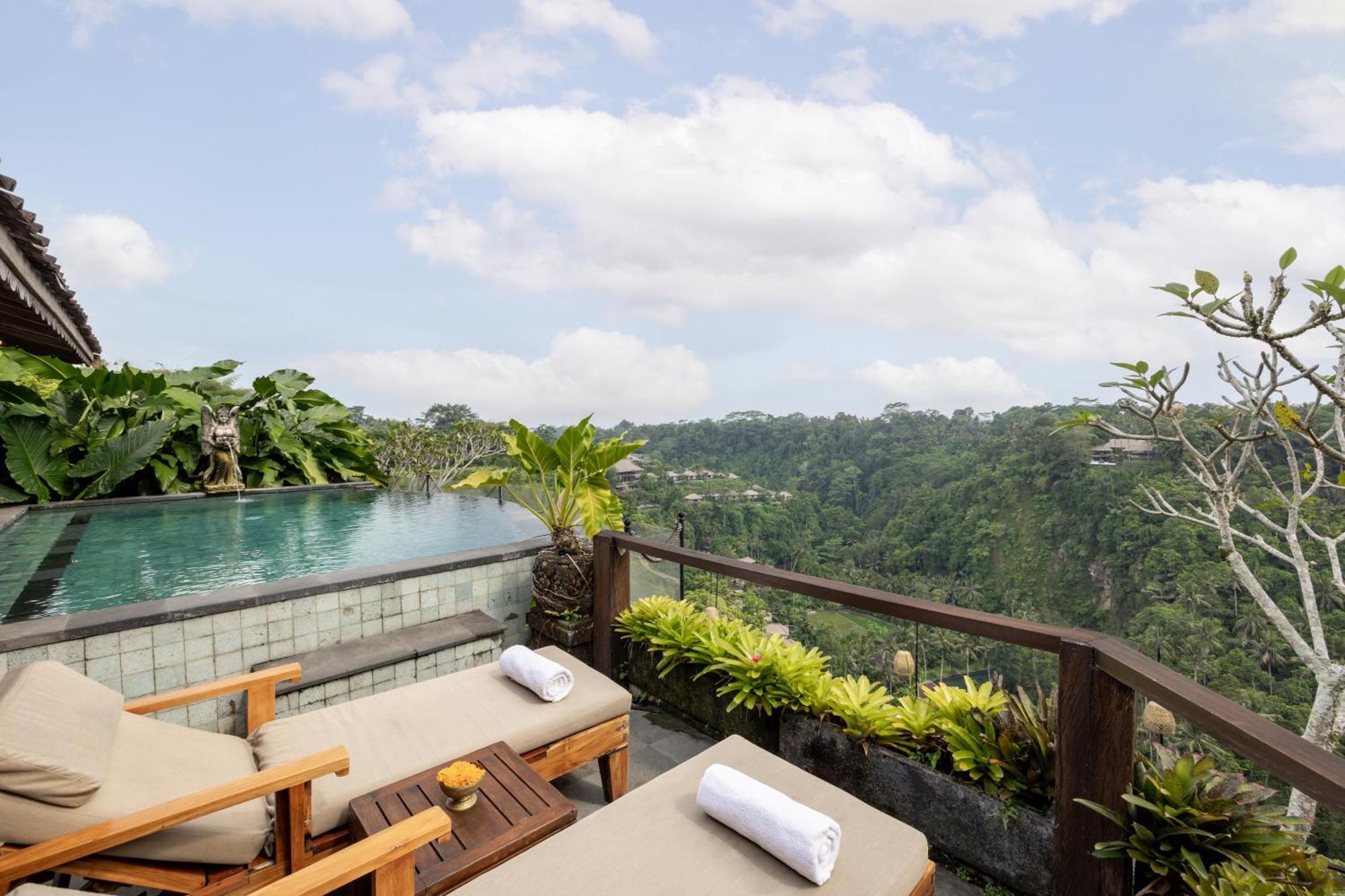 Pramana Watu Kurung Hotel Ubud Exterior foto View from the hotel
